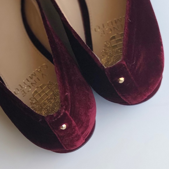Vince Camuto Velvet Ballerina Flats NWOB - Picture 8 of 8